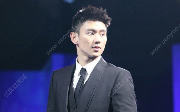 宁泽涛教游泳一节课45万，将用来救治先心病患儿(4)