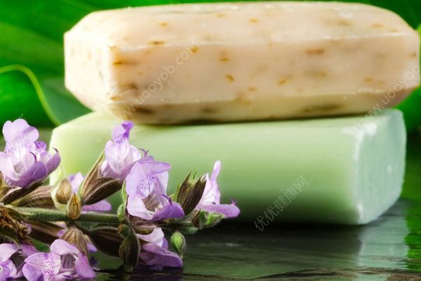 香皂洗澡到底好不好？香皂洗澡有害女性乳房健康？(3)