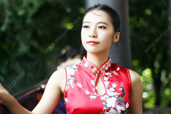 美国女孩穿旗袍，将被别人作为奇异的时尚(4)