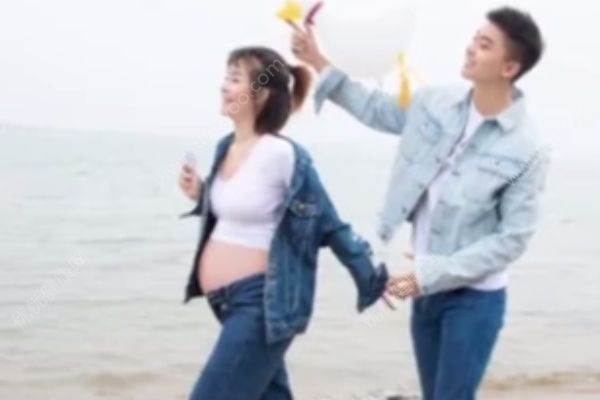 李佳航李晟得子升级当爸妈，新手爸妈如何照顾孩子？(4)