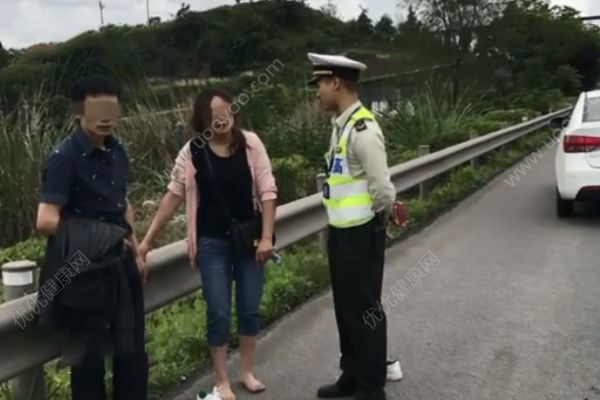 离婚路上丈夫欲同归于尽！妻子高速跳车逃生！(1)