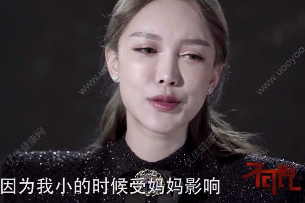 14岁被妈妈送去整形，未成年整容有哪些危害？(1)