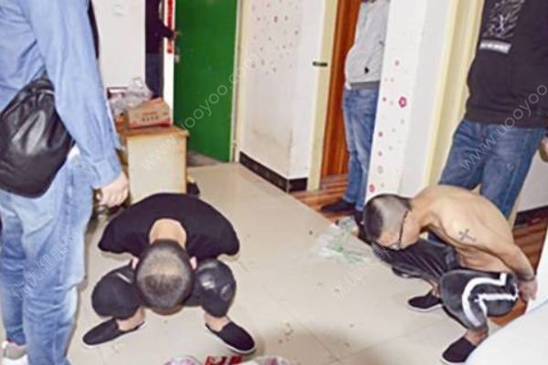 高中生遭追打，滴滴司机打抱不平被砍伤(1)