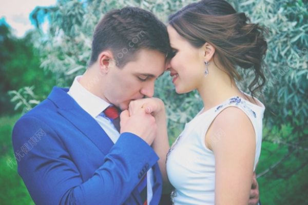 结婚两个月老公当着公婆一句“你吃饭太大声了”(1)