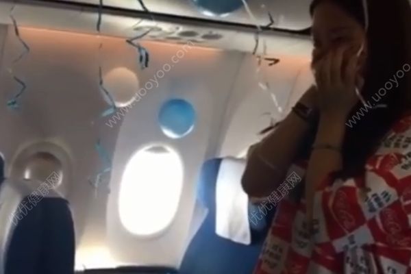 相恋11年异地10年，小伙万米高空告向女友求婚(3)