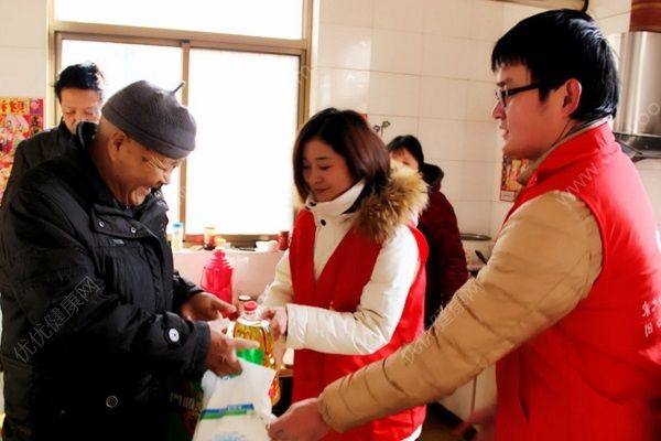 老夫妻家中过世多日才被发现，长子就住马路对面(3)