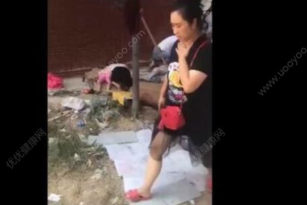 3岁女孩27楼坠下砸中楼下纳凉男子，两人均不幸身亡(1)