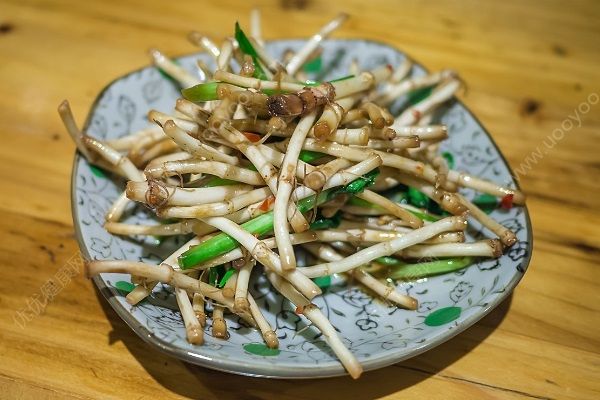 鱼腥草煮梨皮有哪些功效？鱼腥草怎么吃好？(4)