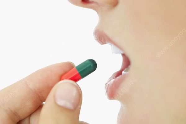过期药1元一盒售卖，老年人吃药4点需注意(4)