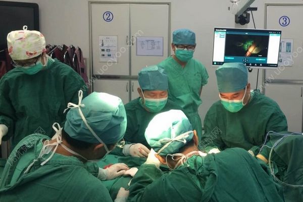 手术刀断在肚子里，医院：因为病人骨头较硬(3)