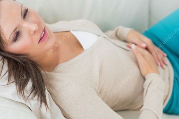 69岁大妈患妇科肿瘤肚鼓如球，医生抽出30多升囊液(4)