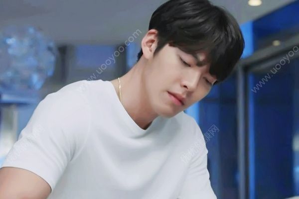 金宇彬抗癌初见成效，好友透露：已经好很多，头发也长了(1)
