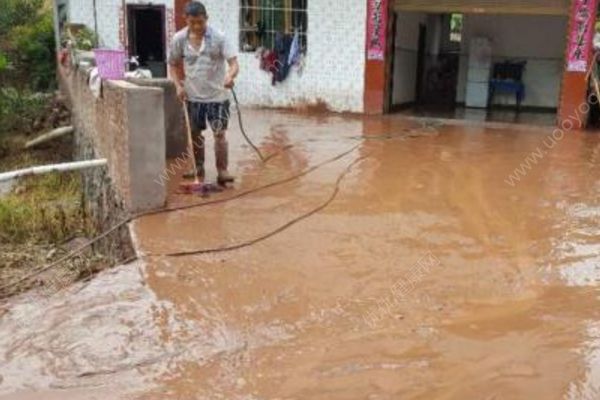 四川屏山暴雨引发洪灾，失联人数上升至6人(1)