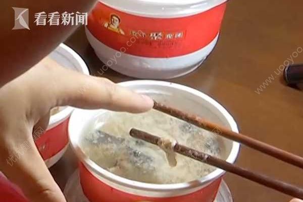 男子叫外卖吃出20多条虫，餐饮企业：因为天气潮湿(2)